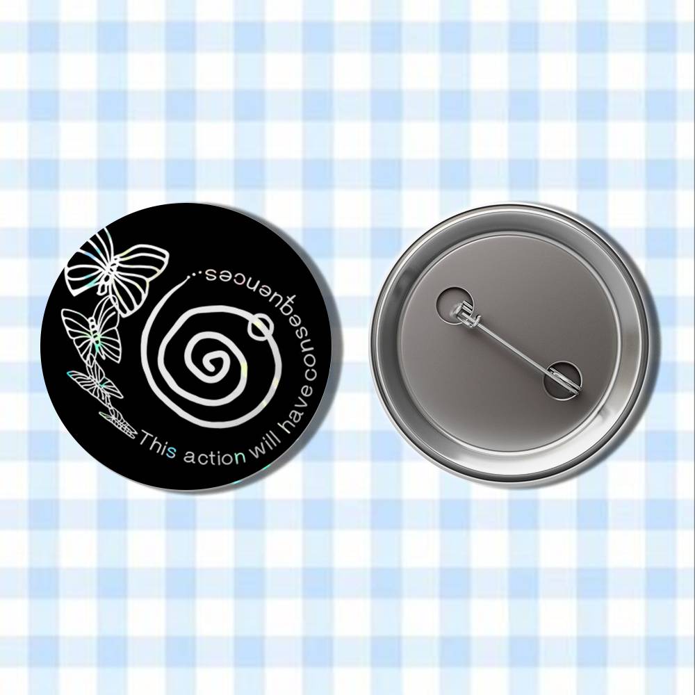 La vie est étrange jeu Badges  - Japan Lifestyle avis et prix